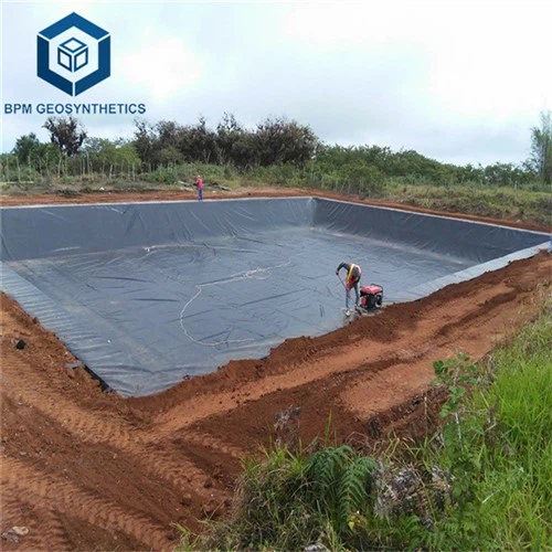 Víztároló 0,5 mm-es HDPE tóbélés geomembrán